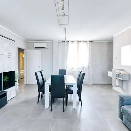 The Bridge - Peschiera Apartment Peschiera del Garda