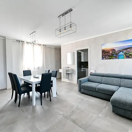 Apartment The Bridge - Peschiera *