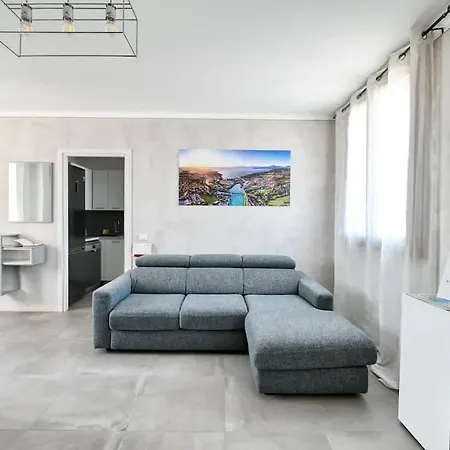 The Bridge - Peschiera Apartman