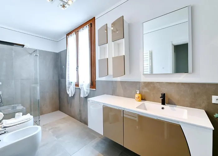 The Bridge - Peschiera *